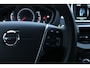 Volvo V40 1.5 T2 Momentum | Achteruitrijcamera | Stoelverwarming voorzijde | Full map navigatie | Cruise control | Bluetooth telefonie |
