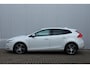 Volvo V40 1.5 T2 Momentum | Achteruitrijcamera | Stoelverwarming voorzijde | Full map navigatie | Cruise control | Bluetooth telefonie |