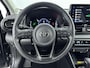 Toyota Yaris 1.5 Hybrid 115 Dynamic | Dodehoek | Parkeersensoren voor/achter | Stoelverwarming | Stuurverwarming | Apple Carplay / Android Auto | Navigatie | LED