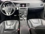 Volvo V60 2.0 T4 Business Sport | Trekhaak | Schuif/kantel dak| Standkachel | Keyless entry/start | DAB | Camera | Parkeersensoren V+A | Extra getint glas |