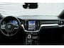 Volvo V60 T6 Plug-in hybrid AWD Plus Dark | | Verwarmbare Voorstoelen (met geheugen), Stuurwiel en Achterbank | Semi-Elektrische Trekhaak | Verwarmbare Voorruit | Premium Audio by Harman Kardon | 360-Camera