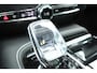Volvo V60 T6 Plug-in hybrid AWD Plus Dark | | Verwarmbare Voorstoelen (met geheugen), Stuurwiel en Achterbank | Semi-Elektrische Trekhaak | Verwarmbare Voorruit | Premium Audio by Harman Kardon | 360-Camera