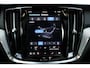 Volvo V60 T6 Plug-in hybrid AWD Plus Dark | | Verwarmbare Voorstoelen (met geheugen), Stuurwiel en Achterbank | Semi-Elektrische Trekhaak | Verwarmbare Voorruit | Premium Audio by Harman Kardon | 360-Camera