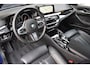 BMW 5-Serie Touring 520i Corporate Lease High Executive * Panoramadak * Trekhaak * 19 Inch lm * Camera *
