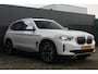 BMW iX3 Executive 80 kWh | Incl. 12 maanden garantie | Panorama dak | Stoelverwarming | Navigatie | Cruise control | Climate control | DAB | Apple carplay/Andorid auto | Lichtmetalen velgen | Parkeersensoren | Achteruitrijcamera | Dodehoek detectie