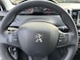 Peugeot 208 1.2 Blue Lion 82 PK | Complete Uitvoering | Navigatie | Airco | Cruise Control | LED Dagrijverlichting | Parkeersensoren | Midden Armsteun | All Season Banden | Apple Carplay & Android Auto | Dakspoiler | Mistlampen | Elektrisch Pakket