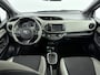 Toyota Yaris 1.5 Hybrid Dynamic Bi-Tone | Climate control | Lichtmetalen velgen | Achteruitrijcamera