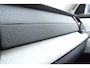 Volvo XC90 T8 Recharge AWD Ultra Bright | Luchtvering | Semi-elektrische trekhaak | Panoramadak met schuif-/kantelfunctie | Verwarmbare voorstoelen met massagefunctie en ventilatie | Verwarmbare achterbank | Premium audio by Bowers & Wilkins | Standkachel | 360° Parkeercamera |