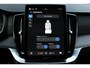 Volvo XC90 T8 Recharge AWD Ultra Bright | Luchtvering | Semi-elektrische trekhaak | Panoramadak met schuif-/kantelfunctie | Verwarmbare voorstoelen met massagefunctie en ventilatie | Verwarmbare achterbank | Premium audio by Bowers & Wilkins | Standkachel | 360° Parkeercamera |