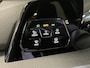 Volkswagen Golf 1.5 eTSI R-Line Edition | Apple Carplay | Stuurverwarming | Head-up-Display | Zwenkhaak | Achteruitrijcamera | Navigatie |