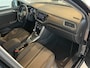 Volkswagen T-Roc 1.5 TSI Style Automaat - Climate control - Cruise control - Parkeersensoren voor en achter - Achteruitrijcamera - Stuurverwarming - Stoelverwarming - Dakrails - Bluetooth - Start/stop systeem - Stuur multi