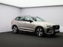 Volvo XC60 2.0 T6 Plug-in hybrid AWD Plus Dark / Trekhaak / Panoramadak / 360 Camera / Elektrische Stoelen / Stoel+Stuurverwarming / Adaptive Cruise / Lederen Bekleding / Keyless /