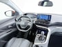 Peugeot 5008 130pk Allure | 1ste eigenaar | 7 persoons | LEER/Stof | Parkeersensoren VOOR+Achter | Navigatie | Climate | 18"LMV