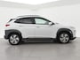 Hyundai Kona Electric EV PREMIUM 64 KWH + LEDER | HEAD-UP | STUUR/STOELVERWARMING | CAMERA | ADAPTIVE CRUISE CONTROL