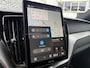 Volvo XC60 2.0 T6 Plug-in hybrid AWD Plus Black Edition | Facelift | Adaptieve Cruise Control | Panoramadak | Harman Kardon Audio | 21" Velgen | 360° Parkeercamera | Stoel-/Stuurverwarming |