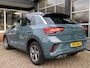 Volkswagen T-Roc 1.5 TSI 150pk DSG-aut. R-LINE / Trekhaak afn. / Camera / Stoelverw. / IQ Light / FABRIEKS garantie