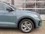 Volkswagen T-Roc 1.5 TSI 150pk DSG-aut. R-LINE / Trekhaak afn. / Camera / Stoelverw. / IQ Light / FABRIEKS garantie