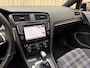 Volkswagen Golf 1.4 TSI GTE *Panoramadak* Org.NL! / Keyless / Carplay / Stoelverwarming / Cruise / Navigatie / Camera / 18'' LMV