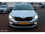 Skoda Octavia Combi 1.0 TSI Greentech Business Edition, Stoelverwarming, Navi, App Connect, Pdc, Donker glas, Cruise, Clima, connect, 17 Inch LMV, Donker glas,