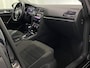 Volkswagen Golf 1.5 TSI Highline Business R -Line App-connect Panodak Trekhaak 18inch LED Virtual Massagestoel