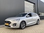 Ford Focus 1.0 EcoBoost Hybrid 125 pk ST Line Wagon SYNC4 Navigatie touchscreen - Winter Pack - Parkeersensoren voor en achter