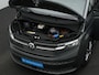 Volkswagen Multivan 1.4 eHybrid 218 pk DSG L2 7-persoons. | Achteruitrijcamera | Navigatie | Carplay | 3-zone Climatronic