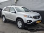 Kia Sorento 2.4 X-ecutive Navigatie, Achteruitrijcamera, Trekhaak, Climate control, NL-auto + complete historie