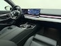 BMW 5-Serie Touring 550e xDrive M Sport PRO -Bowers & Wilkins -Stoelventilatie -Carbon Pakket -Trekhaak -Stoelverwarming Achter -Pano Dak -Iconic Glow