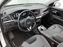 Kia e-Niro DynamicLine 64 kWh 204pk Automaat | 1ste Eigenaar | Warmtepomp | Navigatie | Climate Control | Adaptieve Cruise Control | Achteruitrijcamera | Keyless Entry/Start | 17" LMV | Verwarmde Voorstoelen | Apple Carplay/Android Auto |