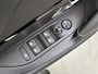 Peugeot 208 1.2 Hybrid GT 145pk Automaat | Navigatie | Climate Control | Adaptieve Cruise Control | Camera Voor + Achter | Interieurverlichting | Dodehoekdetectie | 17" LMV | Apple Carplay/Android Auto |