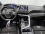 Peugeot 5008 1.6 GT-Line 180pk Automaat | Trekhaak | Elektrische Achterklep | Elektrische Bestuurdersstoel | Apple Carplay/Android Auto | Climate Control | Adaptieve Cruise Control | Camera Voor + Achter | Voorstoelen Verwarmd | Keyless Entry/Start | 18" LMV |