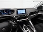 Peugeot 3008 1.2 PureTech Executive Deluxe (APPLE CARPLAY,LED,COMFORT-STOELEN,CLIMATE,CRUISE,TREKHAAK,LM-VELGEN,CAMERA,NIEUWE APK)