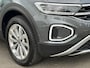 Volkswagen T-Roc 1.5 TSI 150pk DSG Style | Dode hoek | Camera | Keyless | Elek. Achterklep | Rijklaar incl. garantie