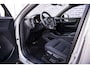Volvo XC40 Single Motor Extended Range Plus 82 kWh | Verwarmbare voorstoelen | Verwarmbaar stuurwiel | Warmtepomp | Adaptieve cruisecontrol | BLIS |