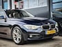 BMW 3-Serie Touring 320d Luxury Facelift | LEDER | LED | 18" | ELEK. KOFFERRUIMTE | CRUISE