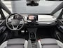 Volkswagen ID.3 First Max 58 kWh ✓SOH 94.5% ✓Panoramadak ✓Matrix LED ✓Full LED ✓Stuur- Stoelverwarming ✓Sfeerverlichting ✓Navigatie ✓Camera ✓Trekhaak ✓Lichtmetaal 20" ✓Parkeersensoren