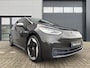 Volkswagen ID.3 First Max 58 kWh ✓SOH 94.5% ✓Panoramadak ✓Matrix LED ✓Full LED ✓Stuur- Stoelverwarming ✓Sfeerverlichting ✓Navigatie ✓Camera ✓Trekhaak ✓Lichtmetaal 20" ✓Parkeersensoren