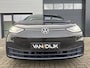 Volkswagen ID.3 First Max 58 kWh ✓SOH 94.5% ✓Panoramadak ✓Matrix LED ✓Full LED ✓Stuur- Stoelverwarming ✓Sfeerverlichting ✓Navigatie ✓Camera ✓Trekhaak ✓Lichtmetaal 20" ✓Parkeersensoren