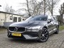 Volvo V60 2.0 B4 Momentum Business 2e-Eig. & Keurig-Onderh. BOVAG-Garantie. NL-Auto.