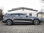 Volvo V60 2.0 B4 Momentum Business 2e-Eig. & Keurig-Onderh. BOVAG-Garantie. NL-Auto.