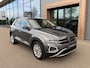 Volkswagen T-Roc 1.5 TSI 150pk DSG Style | Trekhaak | Navi | IQ light | Adapt. Cruise | Rijklaar incl. garantie