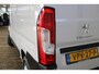 Peugeot Boxer 330 2.2 BlueHDi 140 L2H2 Premium | Incl. 12 maanden garantie | Cruise control | Parkeercamera | Airco | Bluetooth | DAB Radio | Start/stop systeem | Multifunctioneel stuurwiel |