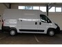 Peugeot Boxer 330 2.2 BlueHDi 140 L2H2 Premium | Incl. 12 maanden garantie | Cruise control | Parkeercamera | Airco | Bluetooth | DAB Radio | Start/stop systeem | Multifunctioneel stuurwiel |