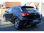 Volkswagen T-Roc 1.5 TSI 150pk R-Line DSG Automaat / Navigatie / APP Connect / LM velgen / Camera / Park Assist / Full LED / Afn trekhaak
