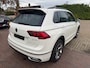 Volkswagen Tiguan 1.4 TSI eHybrid 245 PK R-Line Business / Trekhaak / 2028 Garantie / Matrix / Stoel + Stuurverw.