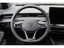 Volkswagen ID.7 Tourer Pro Limited Edition | Achterbank in ongelijke delen neerklapbaar incl. middenarmsteun en doorlaadmogelijkheid | Afstandscontrolesysteem (Front Assist), met voetgangers- en fietsersherkenning | Airconditioning automatisch, 2-zone (Climatronic)
