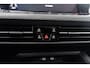Volkswagen Golf 1.5 eTSI R-Line|IQ||Pano|Dealer onderhouden