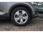 Volvo XC40 1.5 T3 Business Pro | Stoel & Stuurverwarming | Adaptieve Cruise + Pilot Assist | Trekhaak | Keyless Entry | Elek. Achterklep | Parkeersensoren + Camera | Automaat | Navigatie