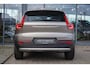 Volvo XC40 1.5 T3 Business Pro | Stoel & Stuurverwarming | Adaptieve Cruise + Pilot Assist | Trekhaak | Keyless Entry | Elek. Achterklep | Parkeersensoren + Camera | Automaat | Navigatie