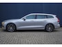 Volvo V60 2.0 T6 Plug-in hybrid AWD Essential Bright | Trekhaak | Stuur- stoelverwarming | Pilot Assist | BLIS | Lederen bekleding | Park Assist